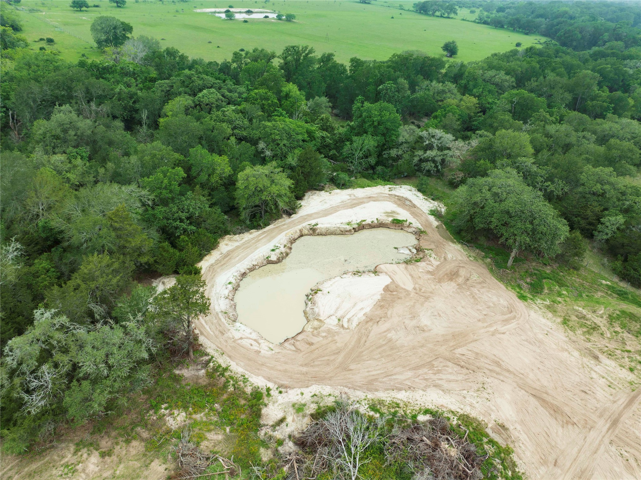 2570 Burke Road Flatonia, TX 78941 - Photo 11 of 14 a view of a garden with a swimming pool