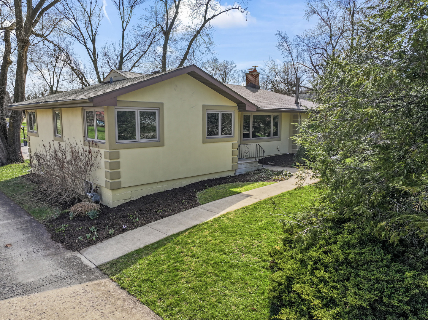 11241 72nd Street Burr Ridge, IL 60527 - Photo 1 of 42 Gallery Image 1