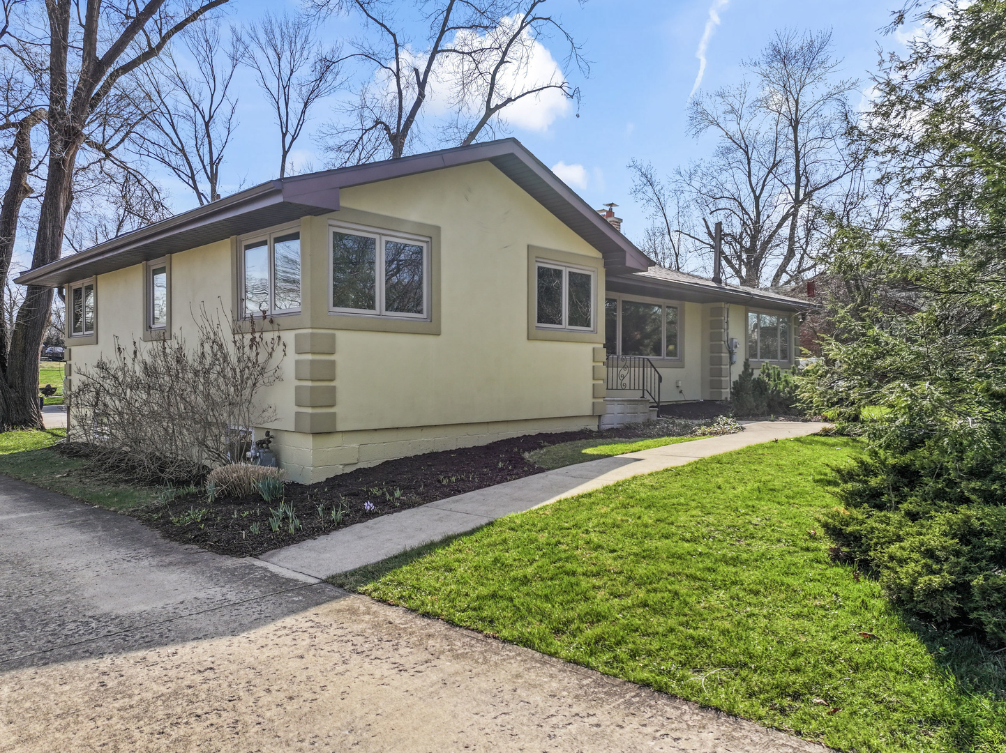 11241 72nd Street Burr Ridge, IL 60527 - Photo 2 of 42 Gallery Image 2