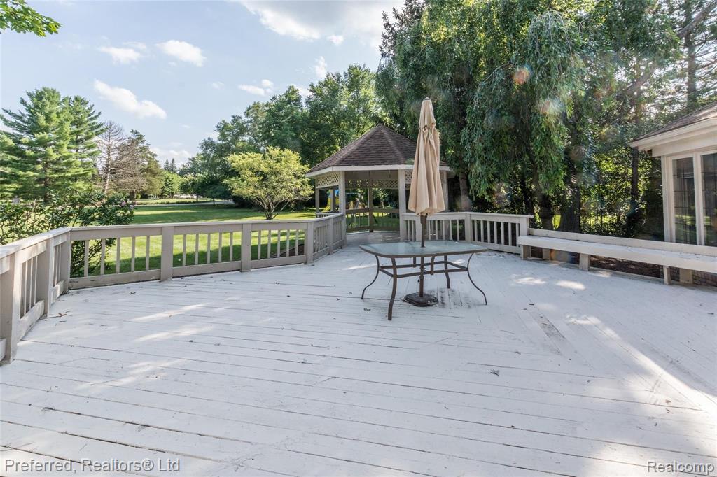 34015 Lyncroft Street Farmington Hills, MI 48331 - Photo 29 of 34