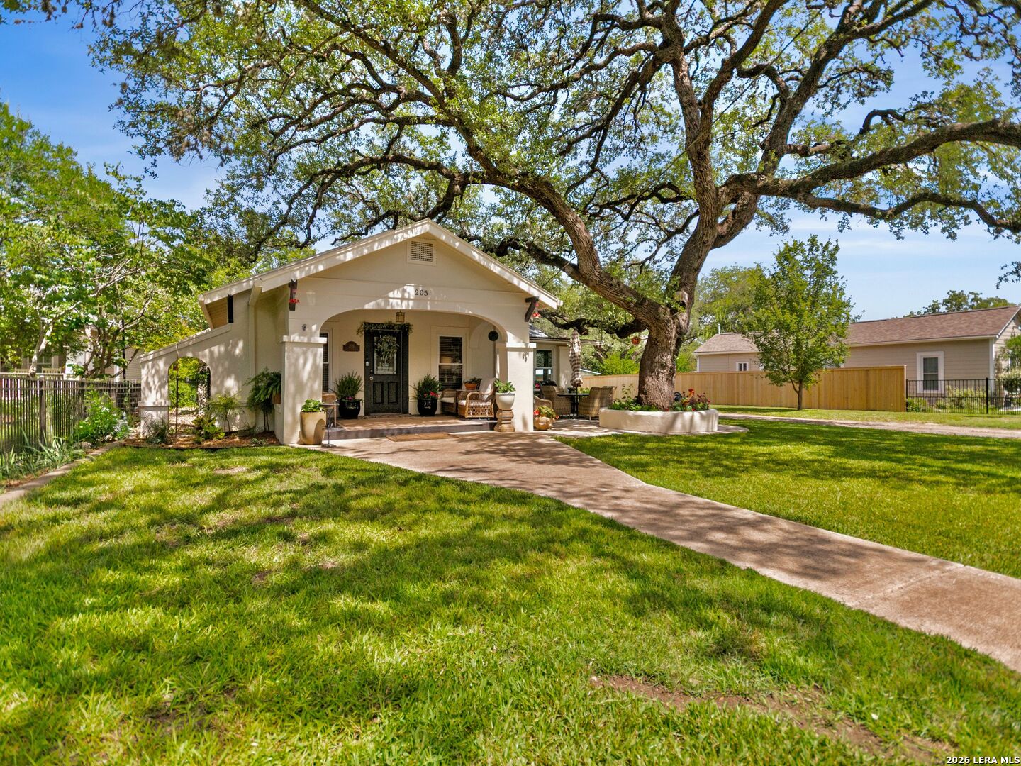 205 2nd Street Boerne, TX 78006 - Photo 4 of 63