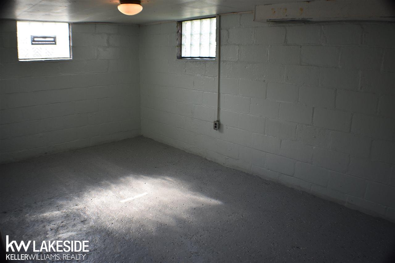14538-14540 East 9 Mile Road Eastpointe, MI 48021 - Photo 43 of 48 Gallery Image 43