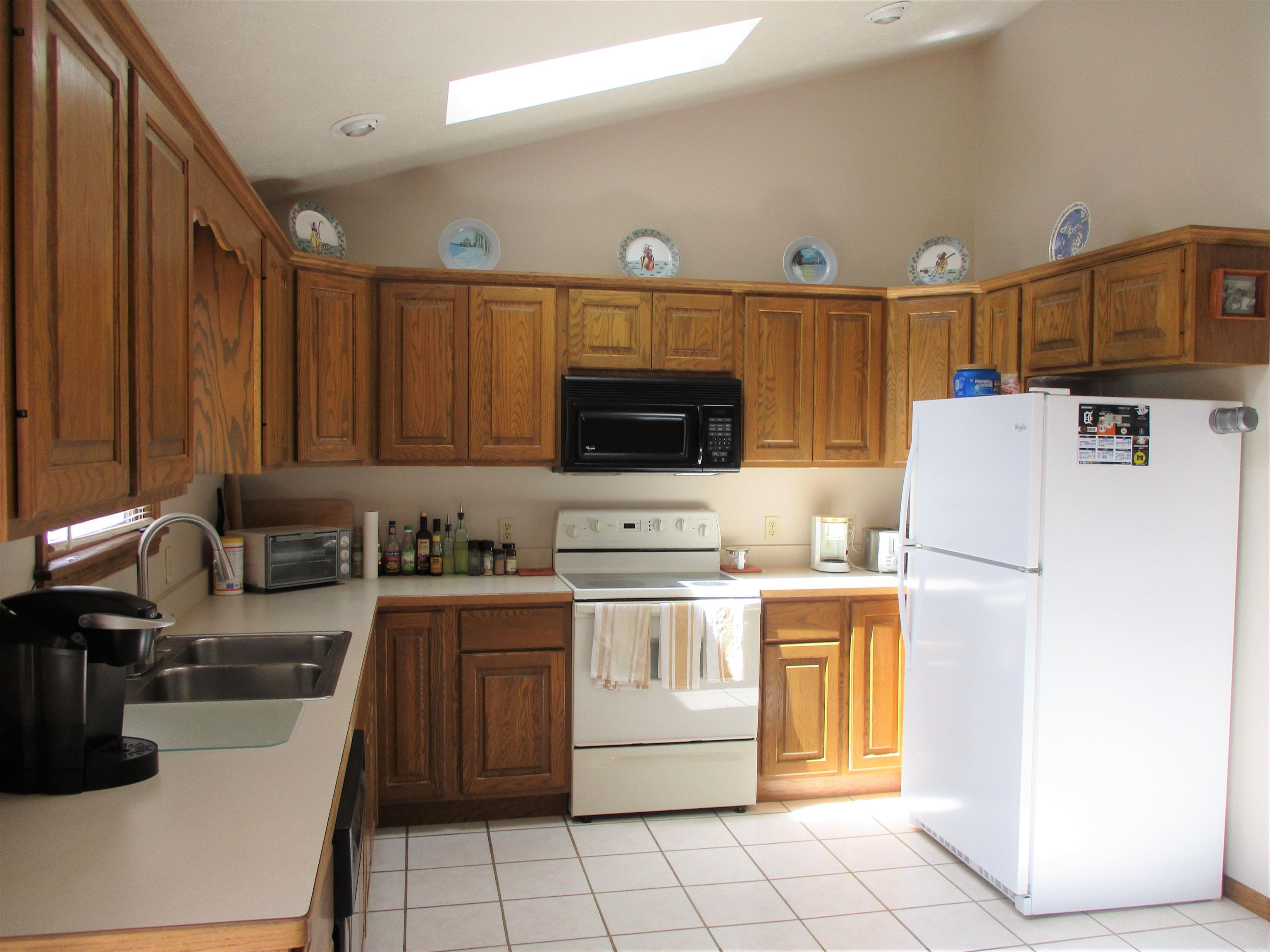 4842 West Colby Road Perry, MI 48872 - Photo 12 of 57 50084854-11.JPG