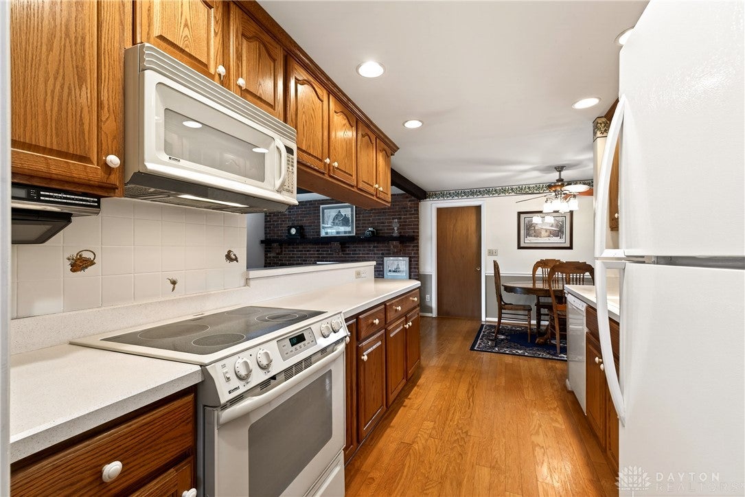 1547 Ambridge Road Centerville, OH 45459 - Photo 12 of 79 Gallery Image 12