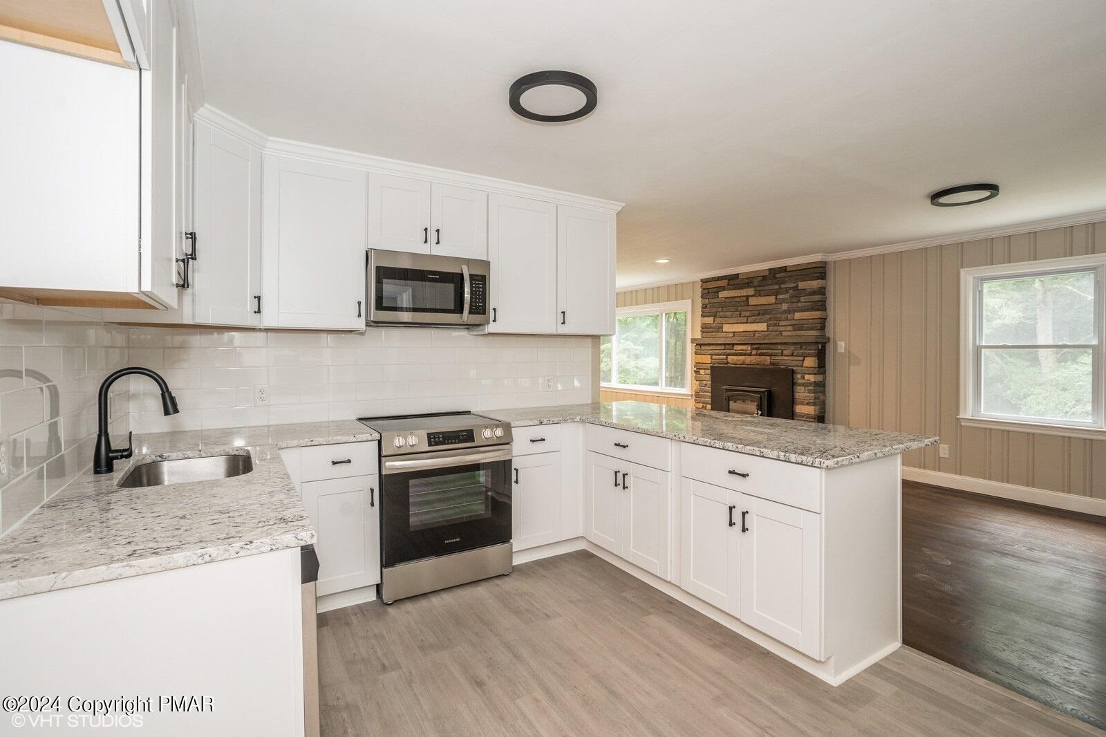 414 Long Road Canadensis, PA 18325 - Photo 3 of 20 Kitchen