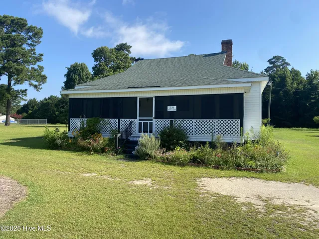 $248,000 | 231 Highway 33, Chocowinity, NC 27817
