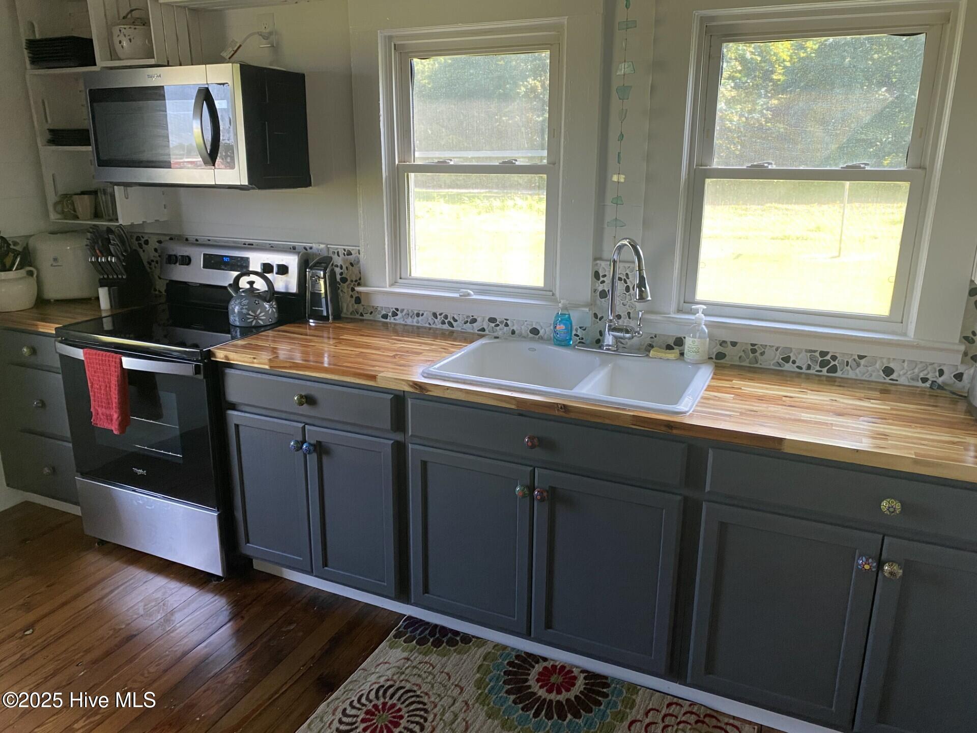231 Highway 33 Chocowinity, NC 27817 - Photo 13 of 14 kitchen 4