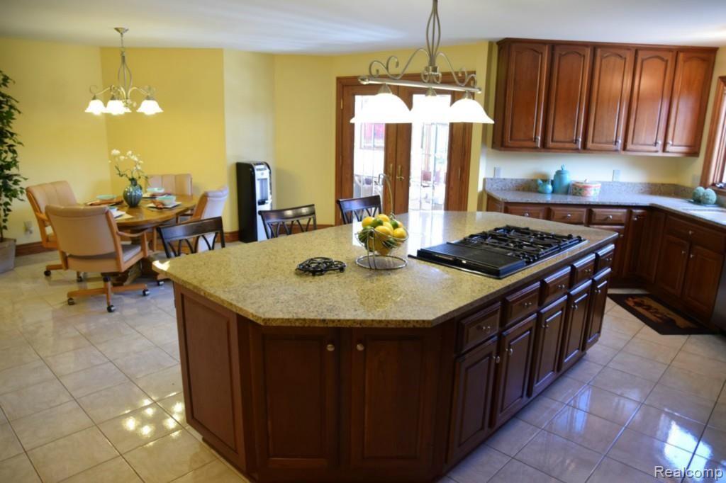 5405 Abbey Drive Rochester, MI 48306 - Photo 28 of 94 Kitchen (9) (Large).jpg