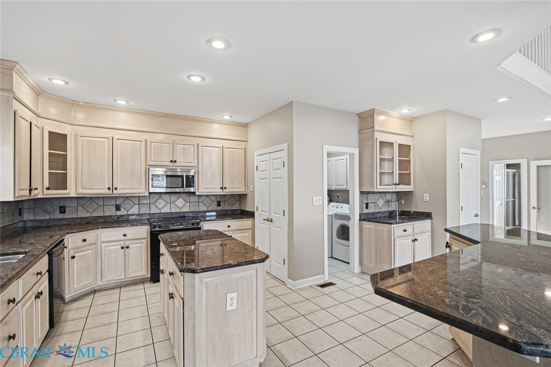 10 Channel Lane Hampton, VA 23664 - Photo 19 of 46