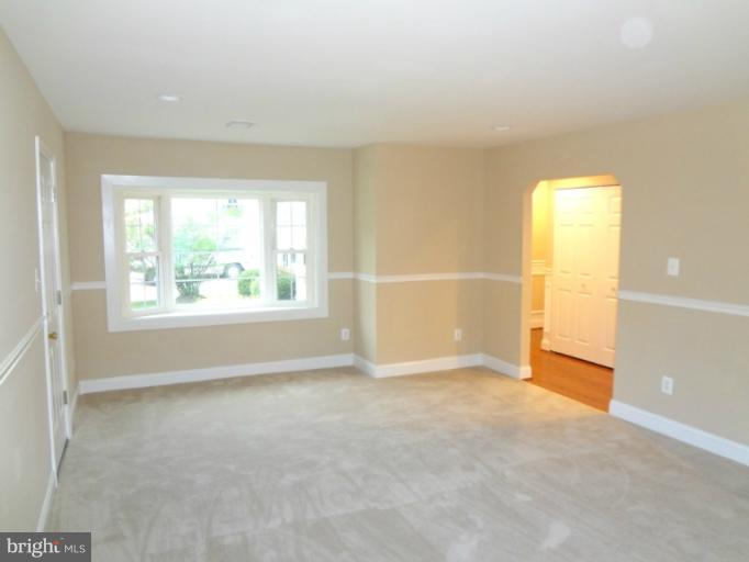 307 Kennedy Road Sterling, VA 20164 - Photo 14 of 30 Family Room