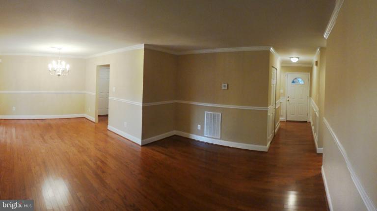 307 Kennedy Road Sterling, VA 20164 - Photo 22 of 30 Living Room