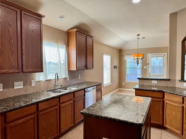 $2,000 | 2711 Lakecrest Way Drive, Katy, TX 77493