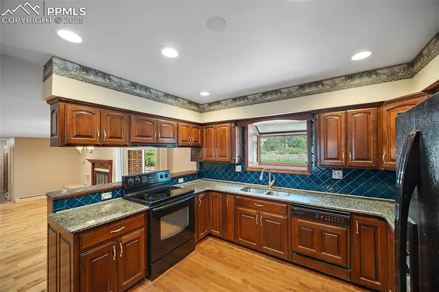 $699,000 | 2505 Avondale Drive, Colorado Springs, CO 80917