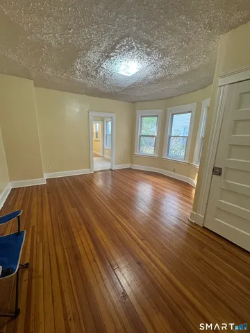 $1,800 | 418 Shelton Avenue, New Haven, CT 06511