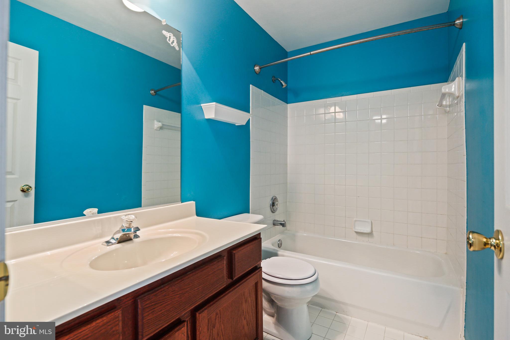 9522 Good Spring Drive Perry Hall, MD 21128 - Photo 36 of 50 Hallway full bathroom