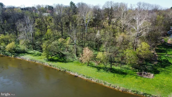 $995,000 | 913 Stehman Road, Millersville, PA 17551