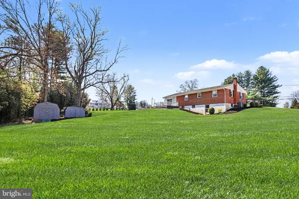 $995,000 | 913 Stehman Road, Millersville, PA 17551