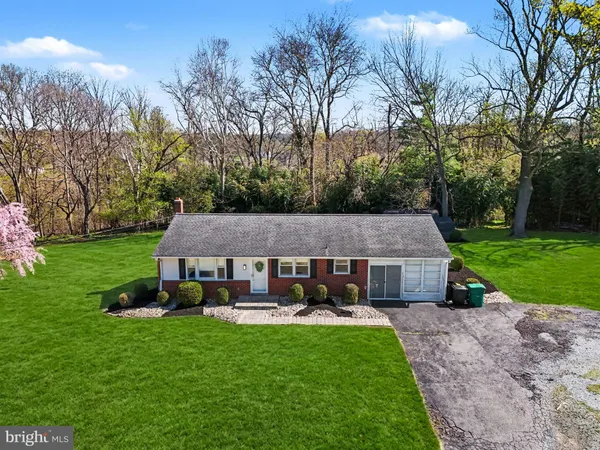 $995,000 | 913 Stehman Road, Millersville, PA 17551