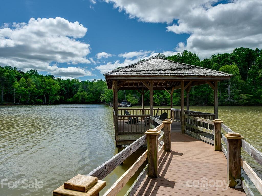 9010 Island Point Road Charlotte, NC 28278 - Photo 11 of 15 Gallery Image 11