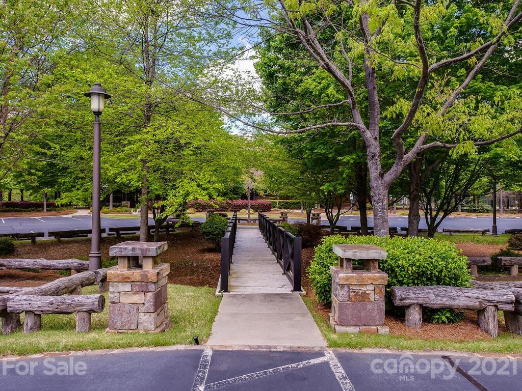 9010 Island Point Road Charlotte, NC 28278 - Photo 6 of 15 Gallery Image 6