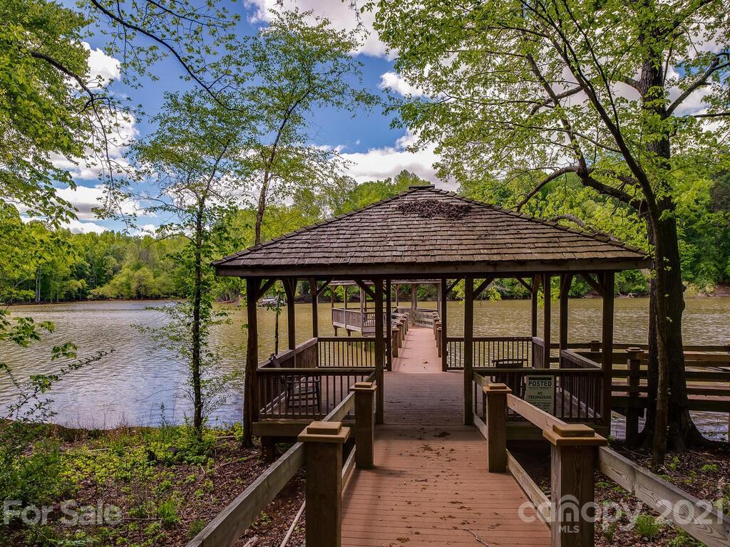 9010 Island Point Road Charlotte, NC 28278 - Photo 9 of 15 Gallery Image 9