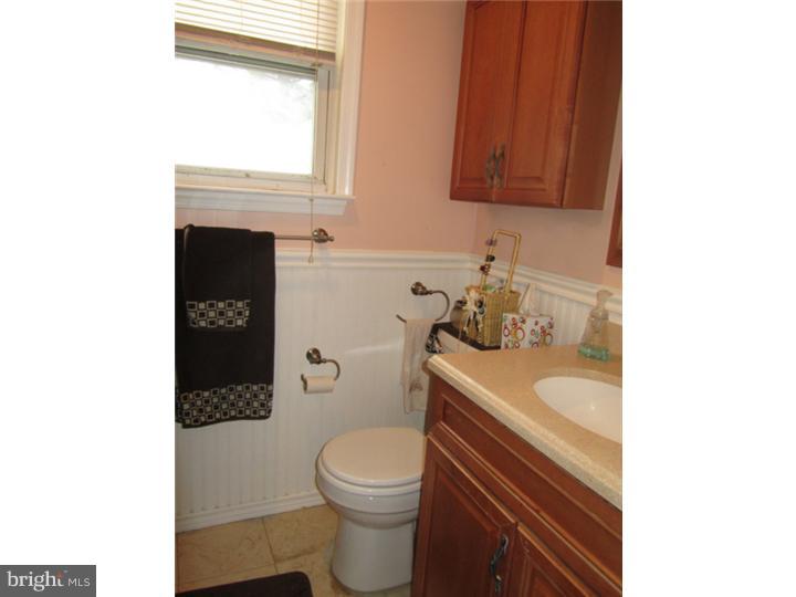 511 Toll Road Oreland, PA 19075 - Photo 14 of 21 Bathroom