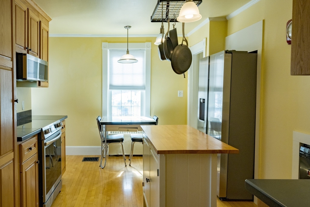 42 Bisson Street Beverly, MA 01915 - Photo 8 of 31