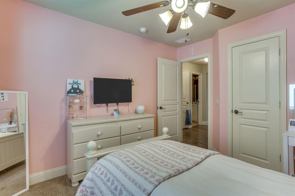 1033 Rustic Oak Way Burleson, TX 76028 - Photo 29 of 40