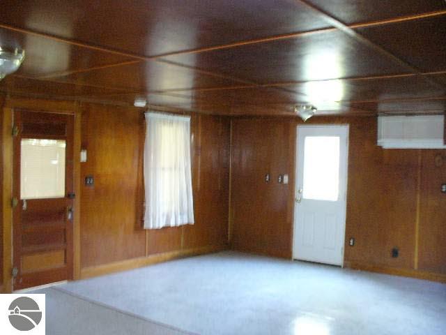 2283 Greenwood Road Lupton, MI 48635 - Photo 7 of 13 1750146-6.JPG