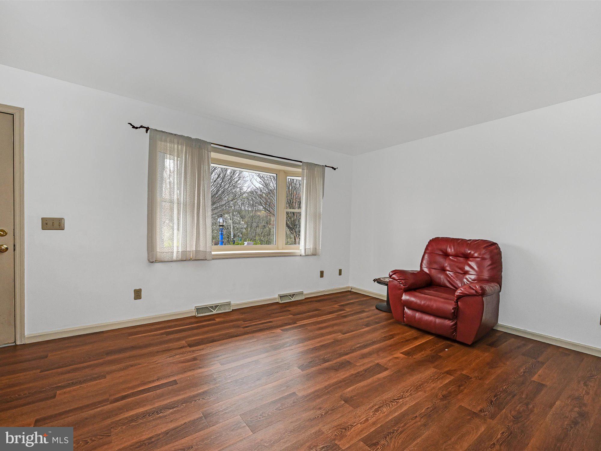 1901 Wilderness Road Lancaster, PA 17603 - Photo 5 of 27 Gallery Image 5