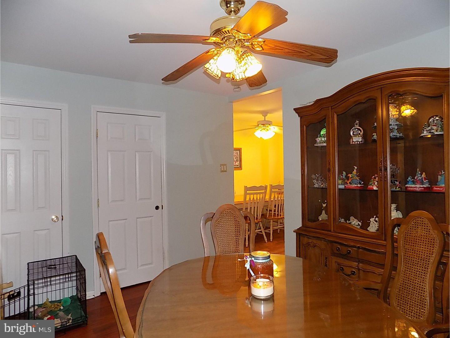 11713 Lanett Road Philadelphia, PA 19154 - Photo 4 of 12 Dining Room
