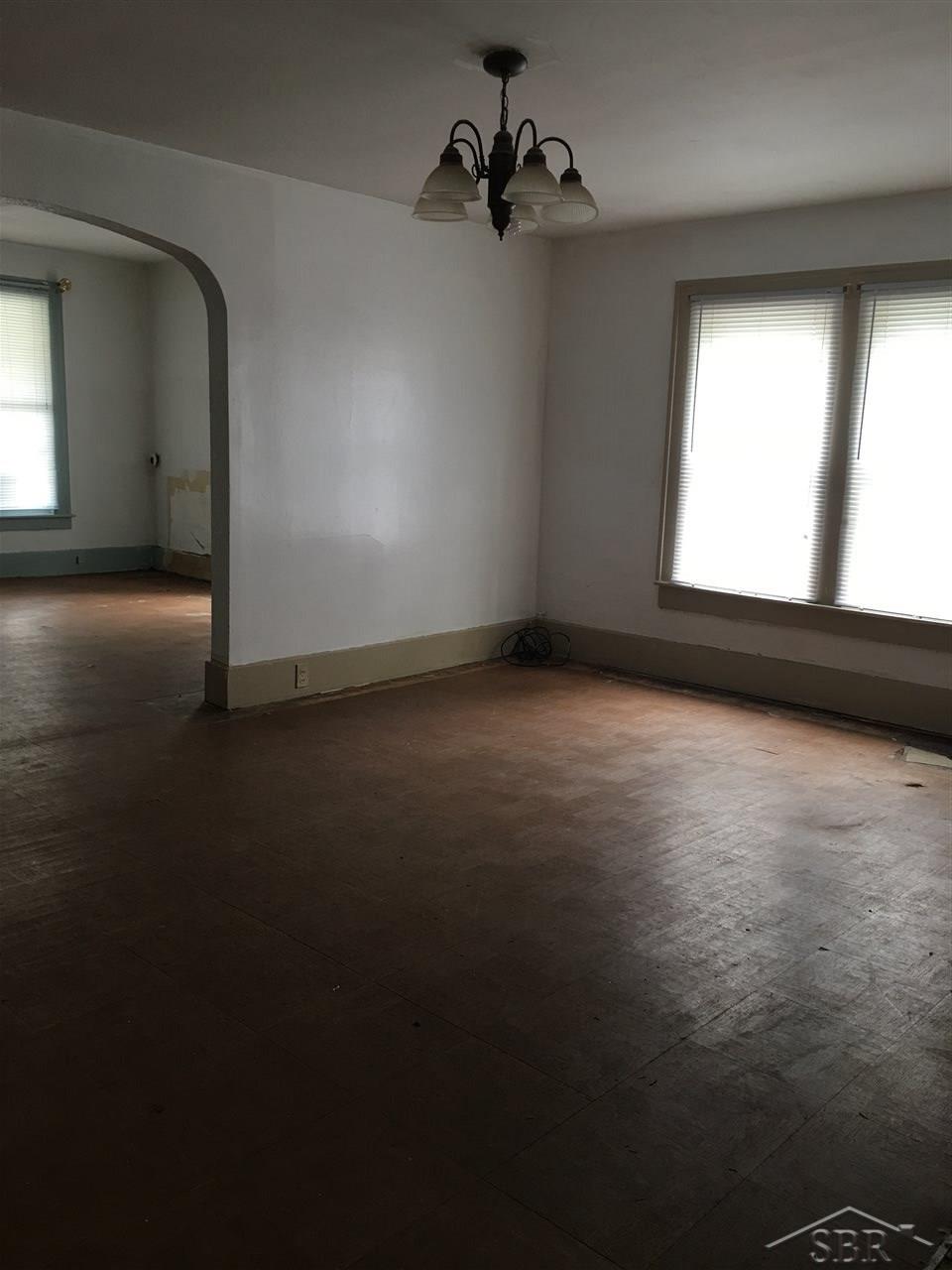 386 Shattuck Road Saginaw, MI 48604 - Photo 4 of 9