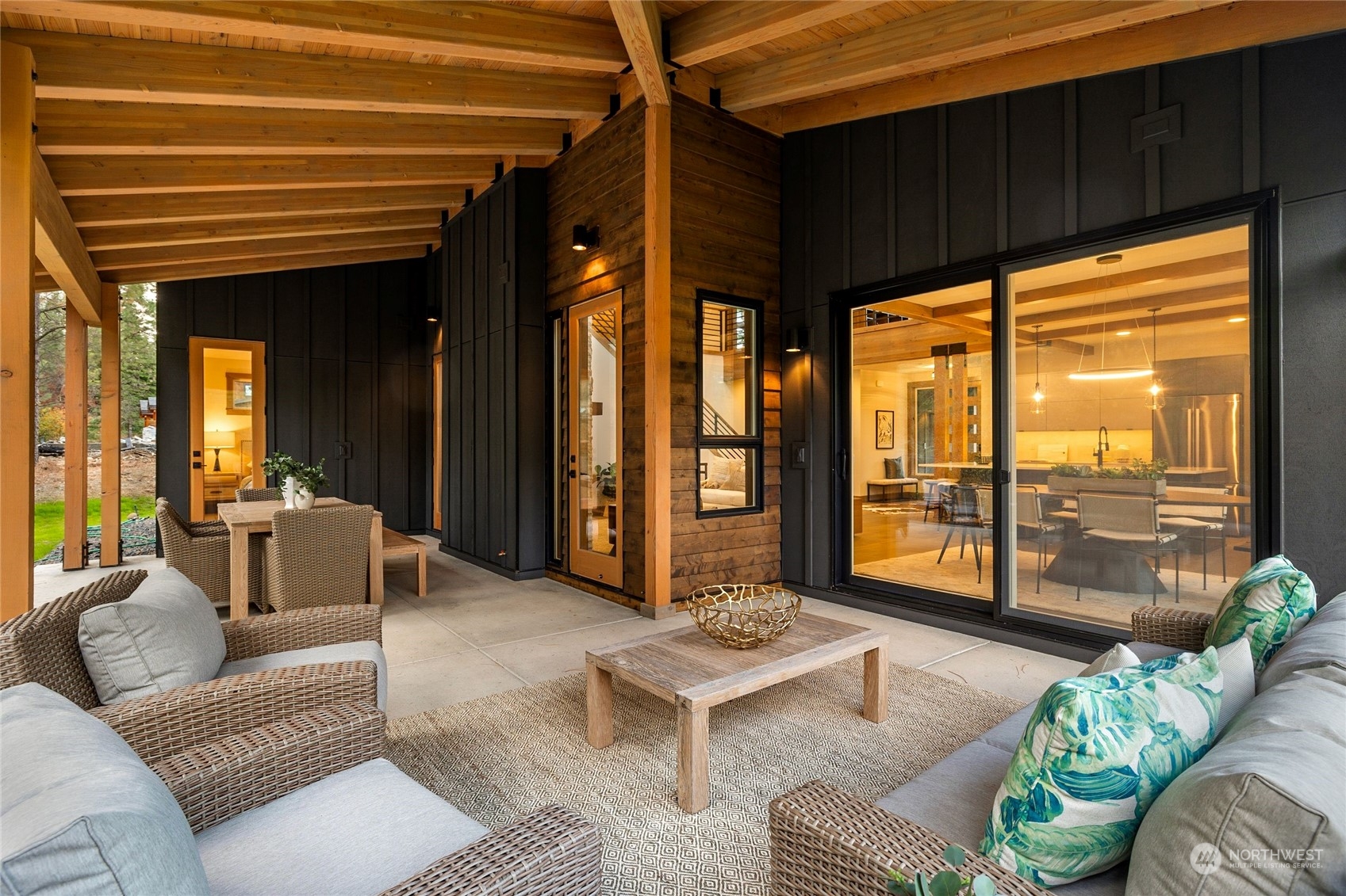 331 Old Grv Trail Ronald, WA 98940 - Photo 14 of 40 a living room with furniture and a floor to ceiling window