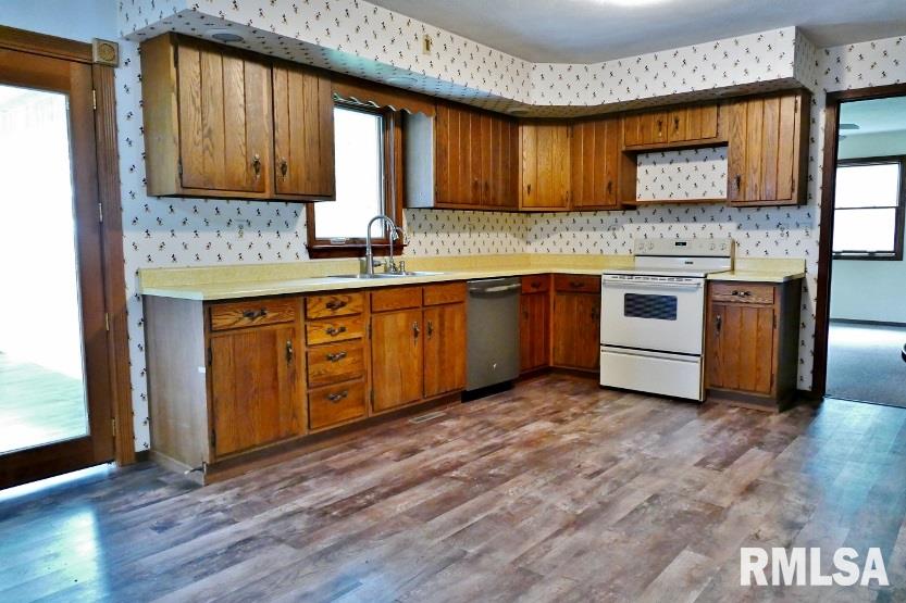 8326 Brimfield Jubilee Road Dunlap, IL 61525 - Photo 14 of 49 Gallery Image 14