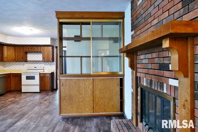 8326 Brimfield Jubilee Road Dunlap, IL 61525 - Photo 18 of 49 Gallery Image 18