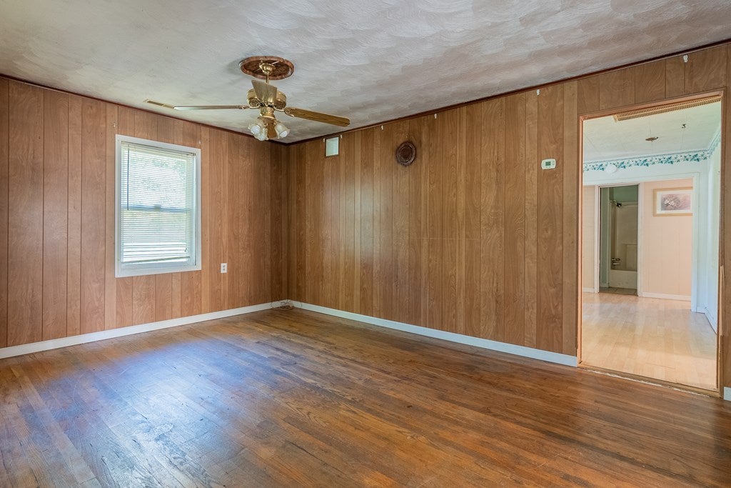 8090 Wilderness Road Bland, VA 24315 - Photo 4 of 50 Gallery Image 4