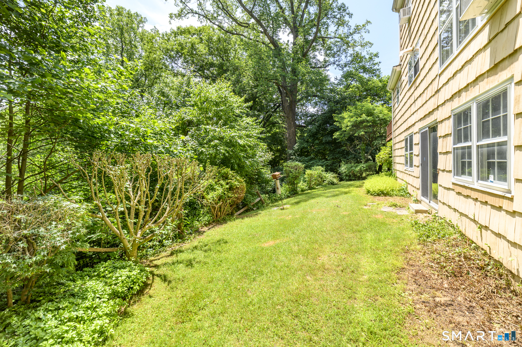 101 East Cross Road Stamford, CT 06907 - Photo 6 of 33