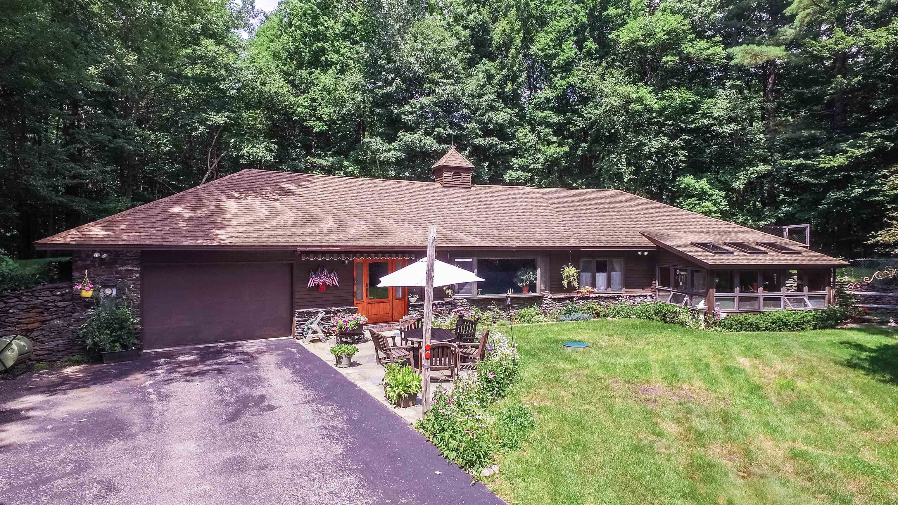219 South Mendon Road Rutland, VT 05701 - Photo 1 of 22