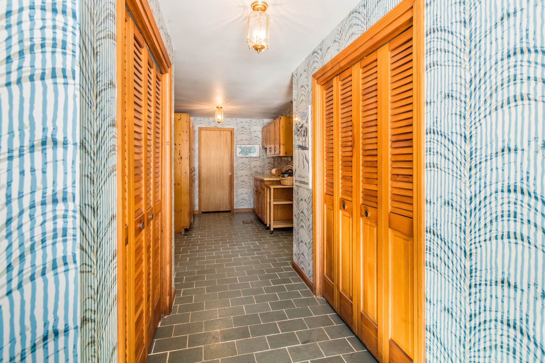219 South Mendon Road Rutland, VT 05701 - Photo 6 of 22