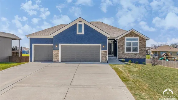 $485,000 | 6992 141st Street, Basehor, KS 66007