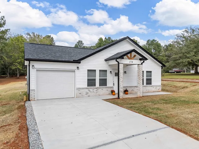 $299,900 | 174 Blackman Circle, Cowpens, SC 29330