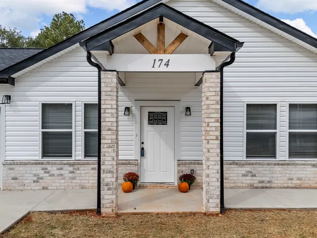 $299,900 | 174 Blackman Circle, Cowpens, SC 29330