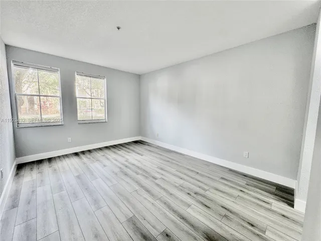 $2,900 | 120 Jacaranda Country Club Drive, Unit 101, Plantation, FL 33324