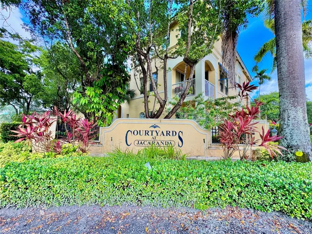 $2,900 | 120 Jacaranda Country Club Drive, Unit 101, Plantation, FL 33324
