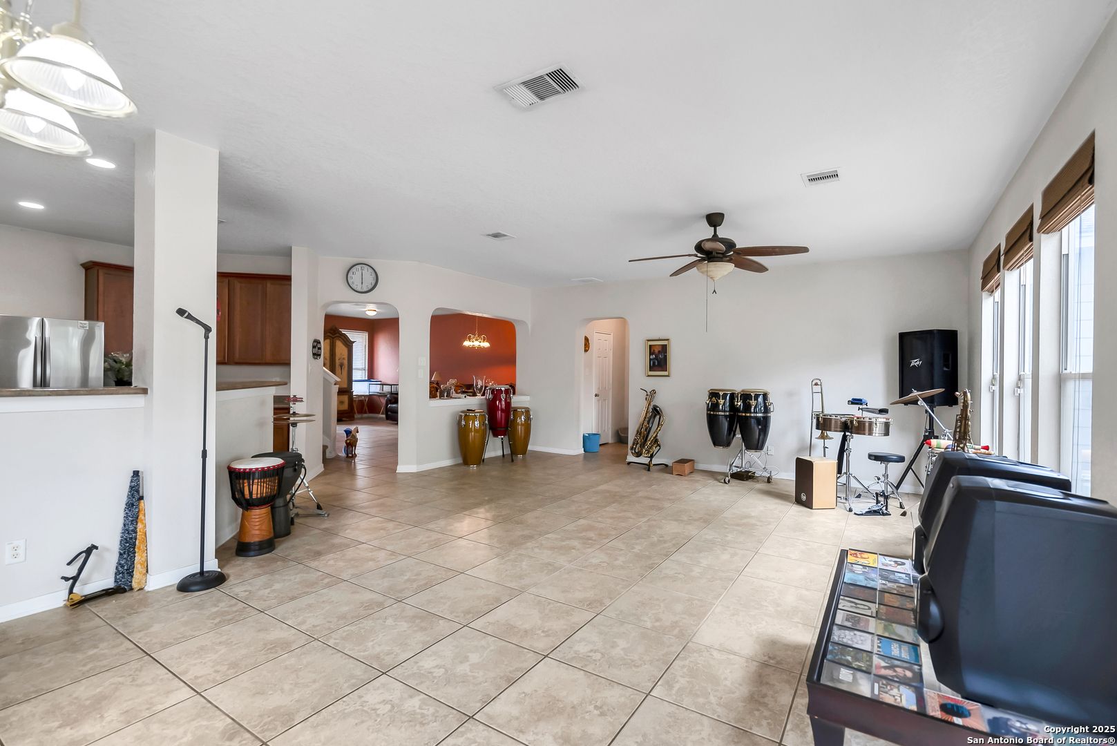 145 Springtree Gate Cibolo, TX 78108 - Photo 8 of 20