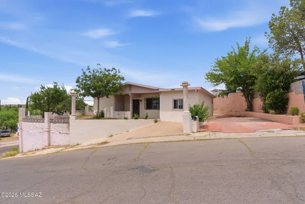 $240,000 | 2255 North Calle Nogales, Nogales, AZ 85621