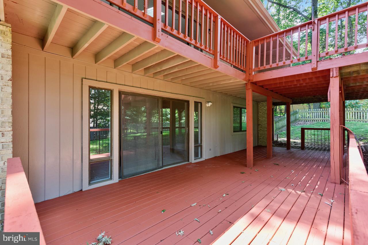 1404 Wolftrap Run Road Vienna, VA 22182 - Photo 30 of 33