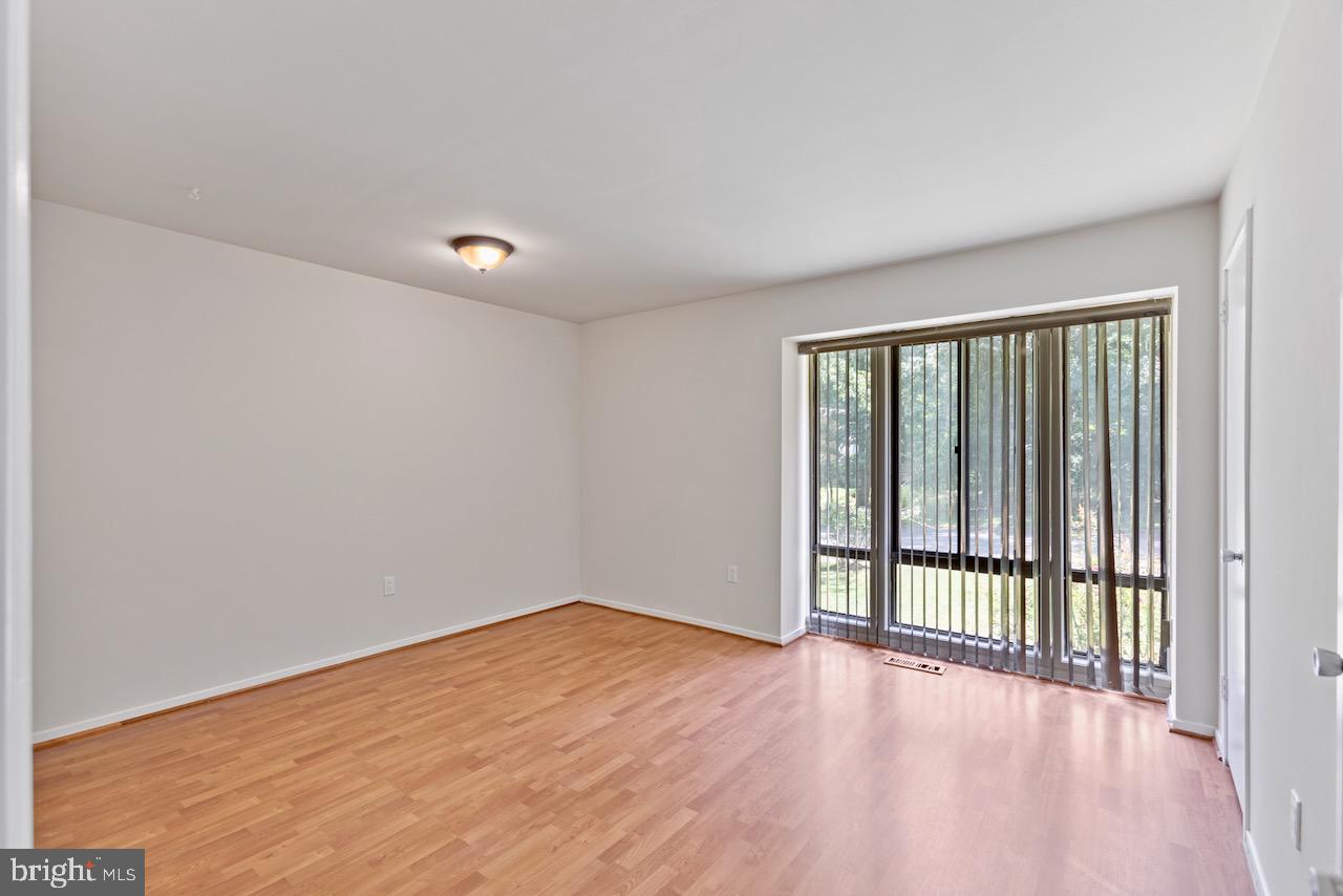 1404 Wolftrap Run Road Vienna, VA 22182 - Photo 7 of 33 Dining Room