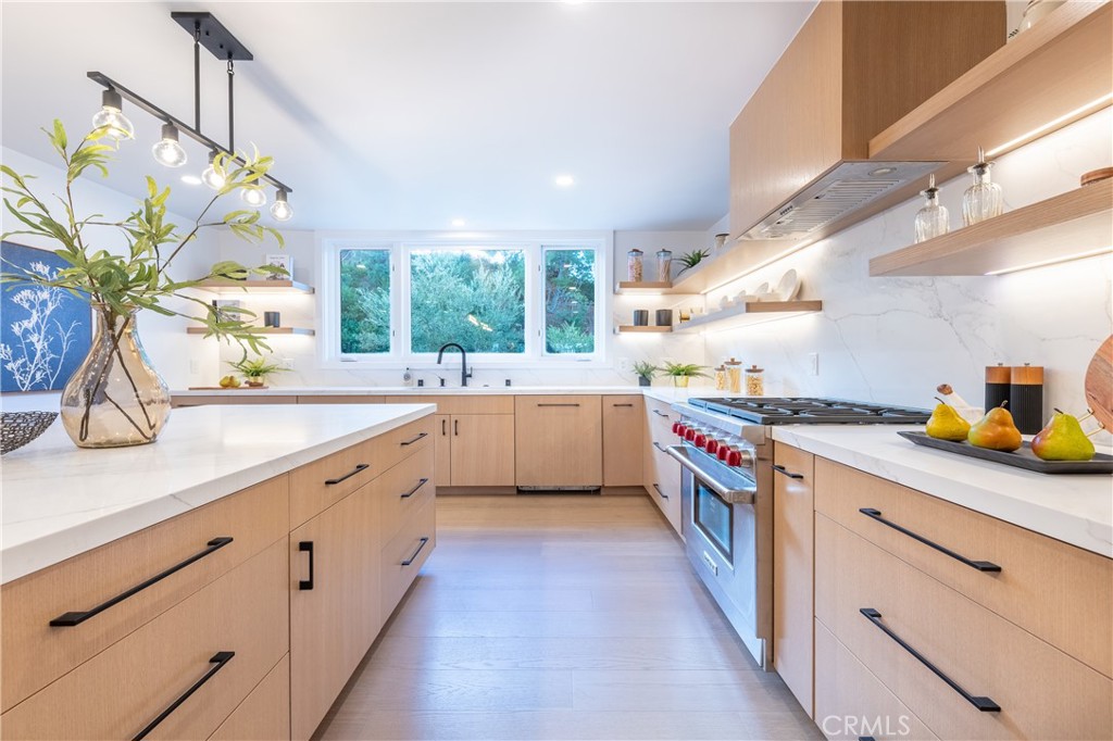 17153 Adlon Road Encino, CA 91436 - Photo 14 of 44