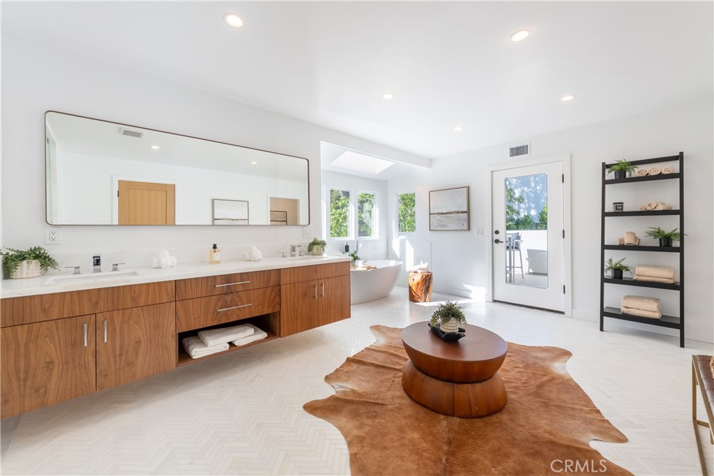 17153 Adlon Road Encino, CA 91436 - Photo 20 of 45